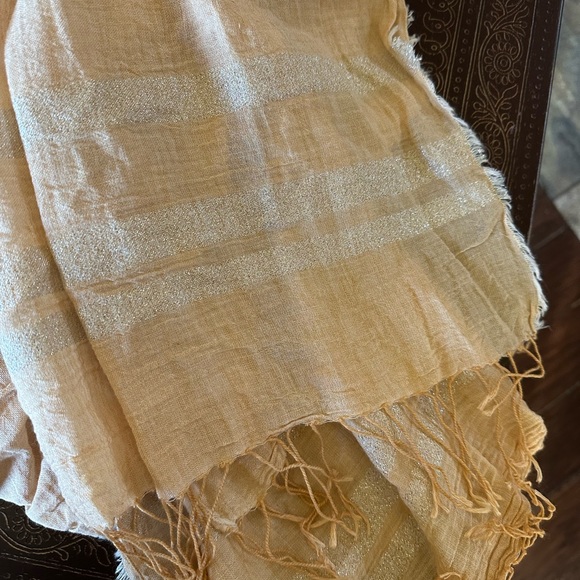 Eileen Fisher Linen scarf. 6 Feet - Picture 2 of 5